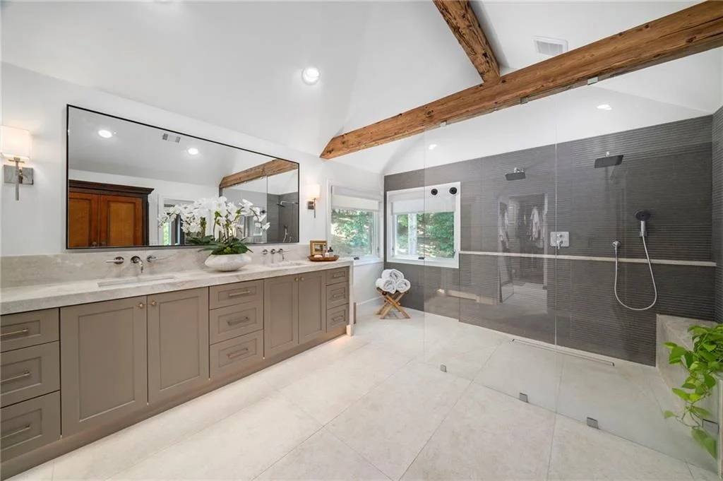 Photo of 2150 River Cliff Drive