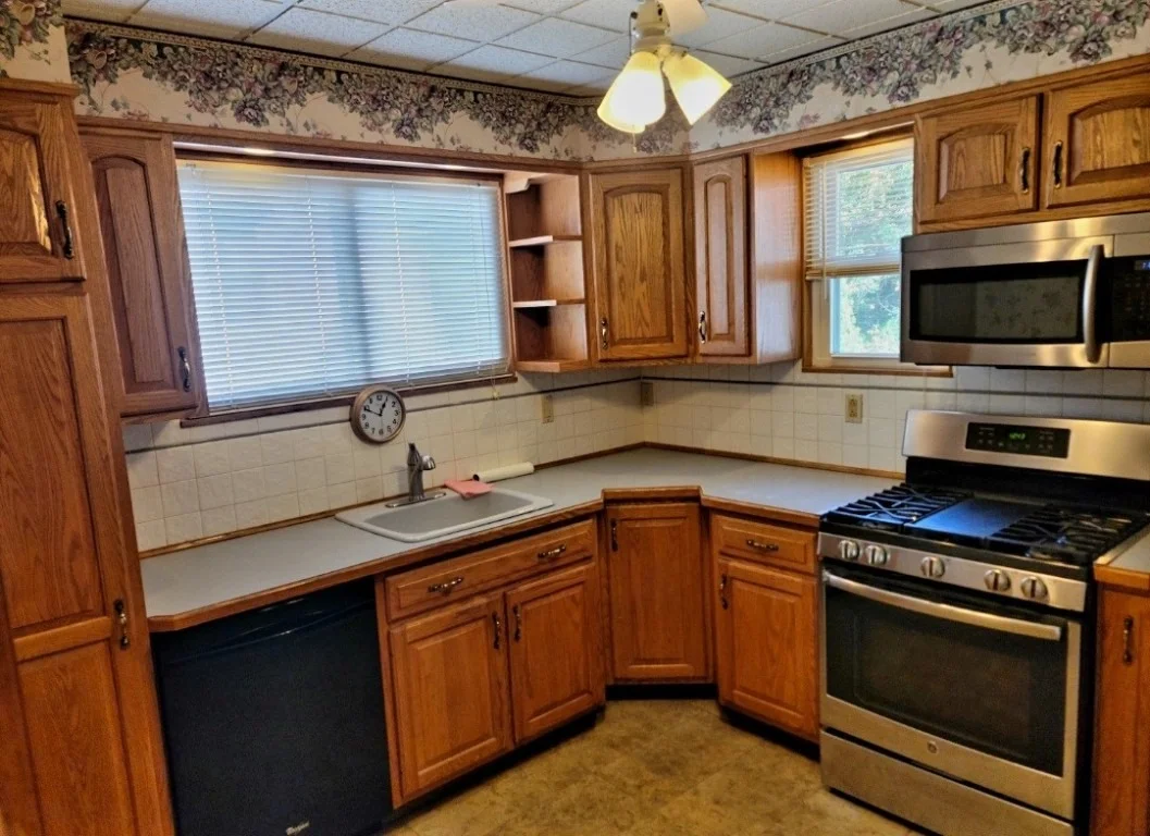 Photo of 128 Iris Drive