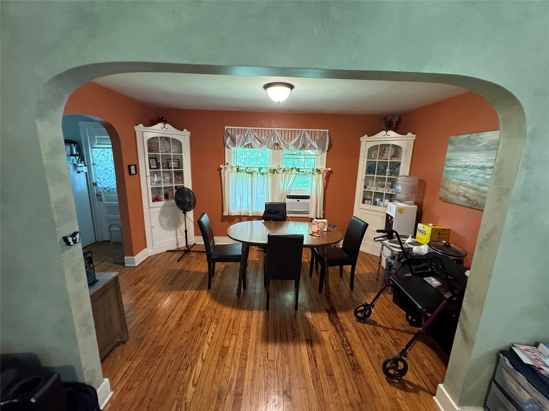 Photo of 531 Davis Avenue