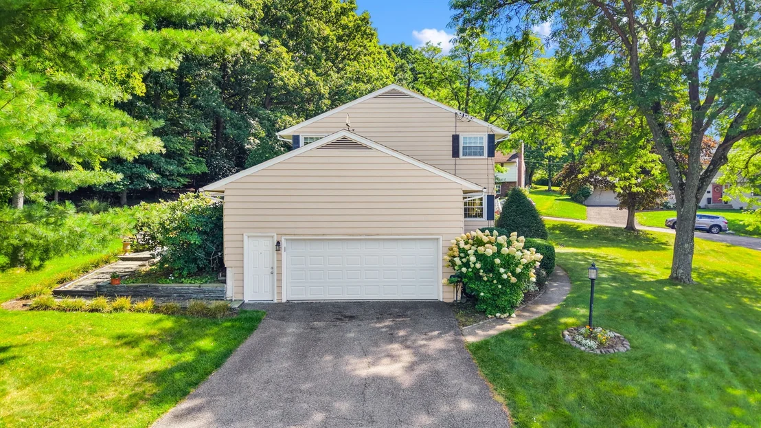 Photo of 600 Valley View Drive