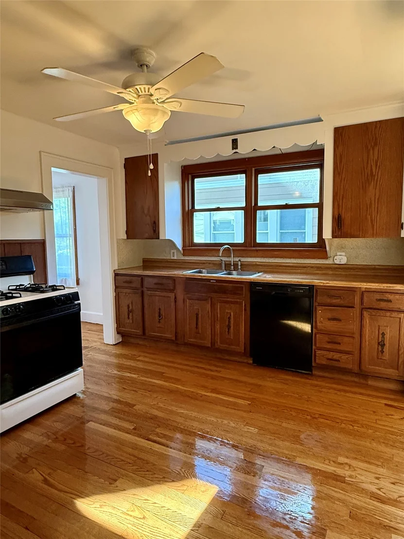 Photo of 232 Riverside Drive