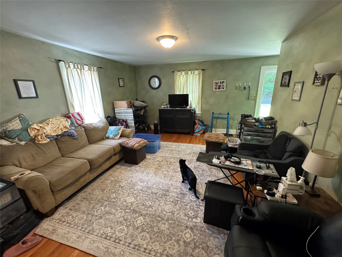 Photo of 531 Davis Avenue