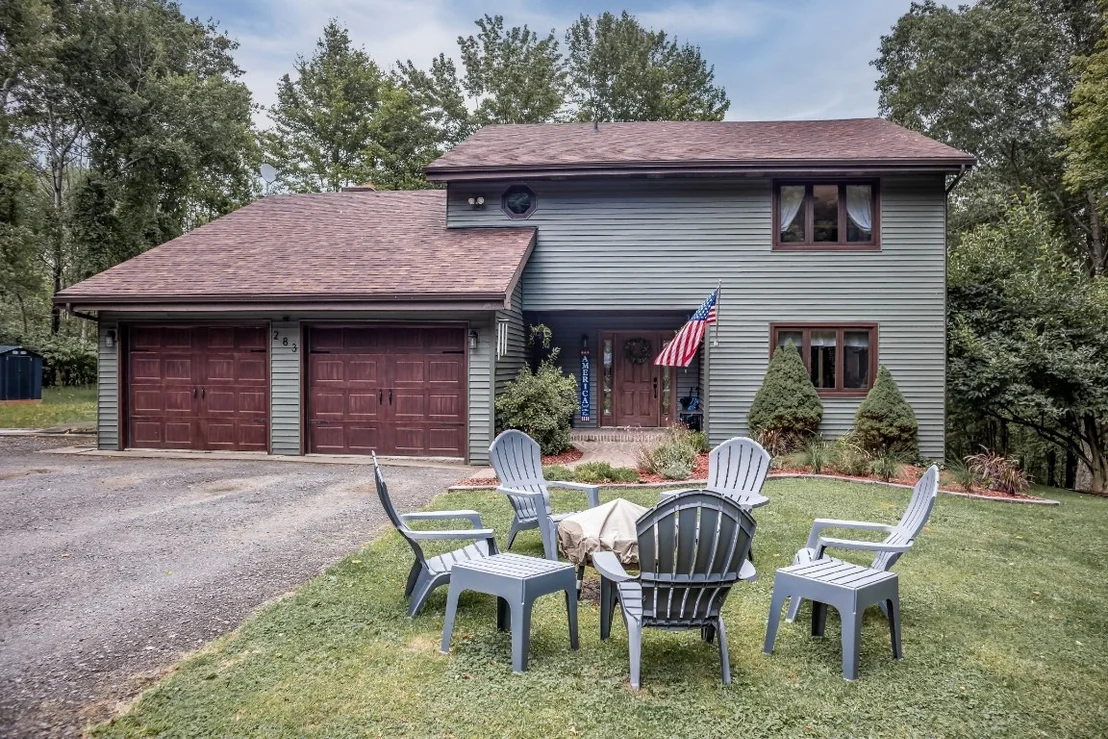 Photo of 283 Ahern Road