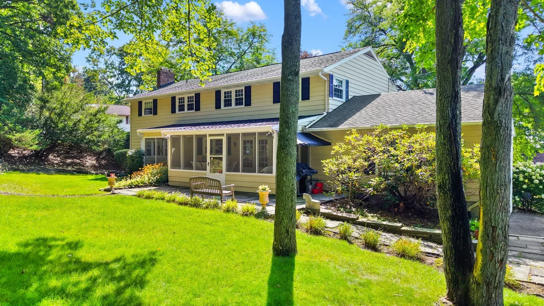 Photo of 600 Valley View Drive