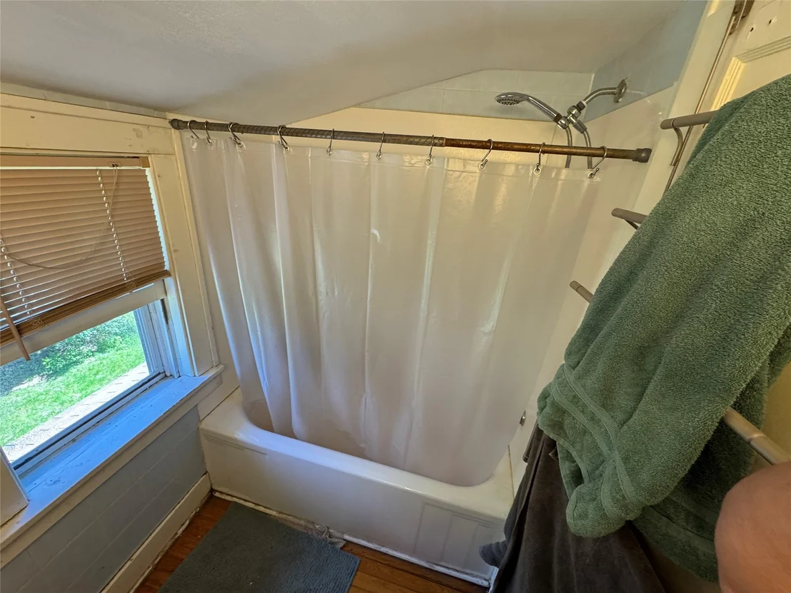 Photo of 531 Davis Avenue