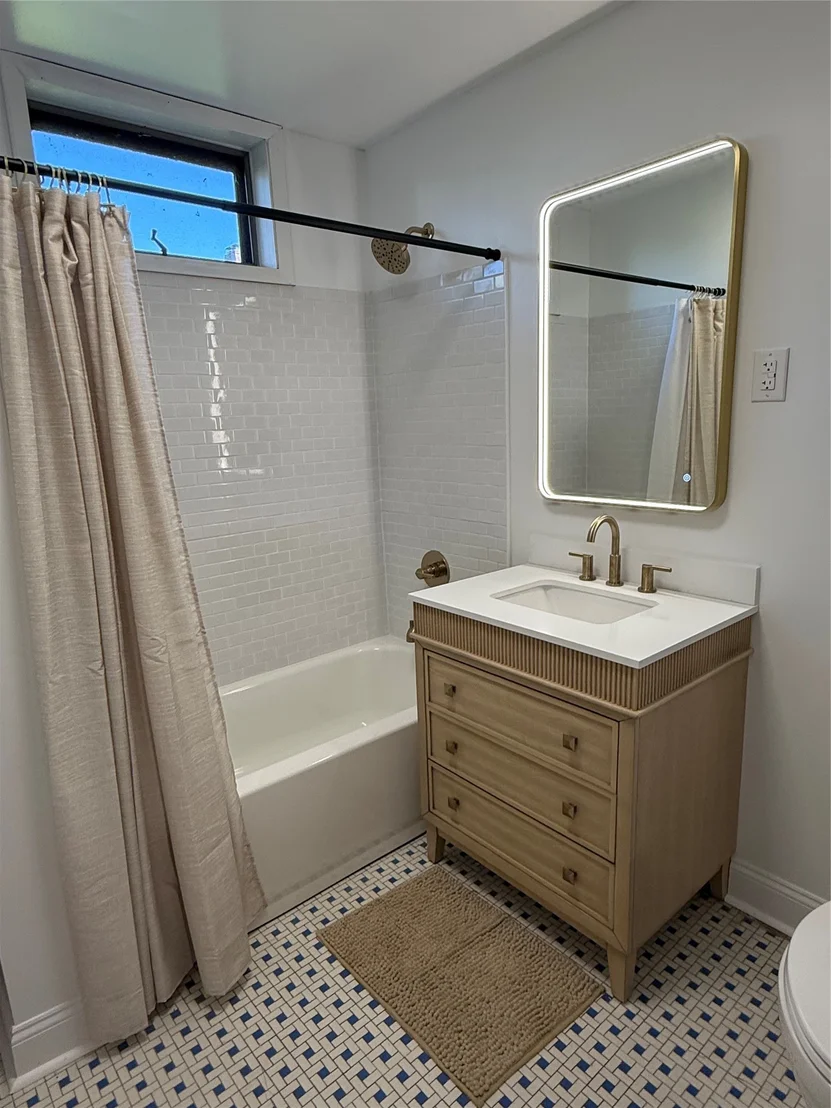 Photo of 232 Riverside Drive