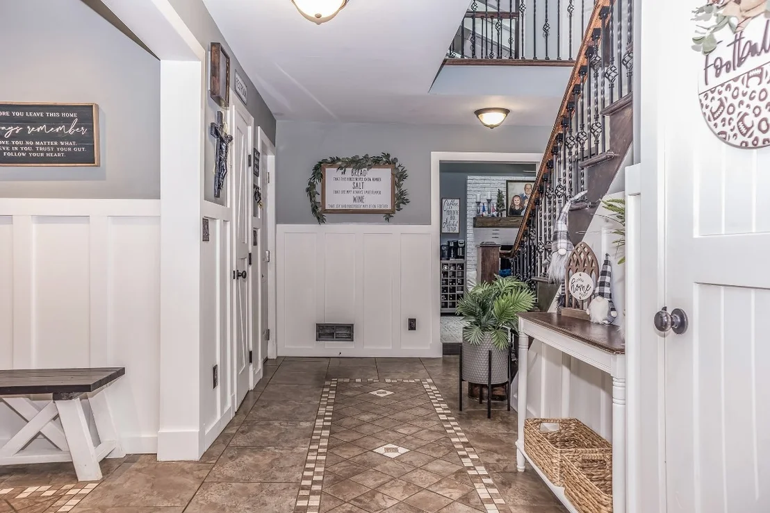 Photo of 283 Ahern Road