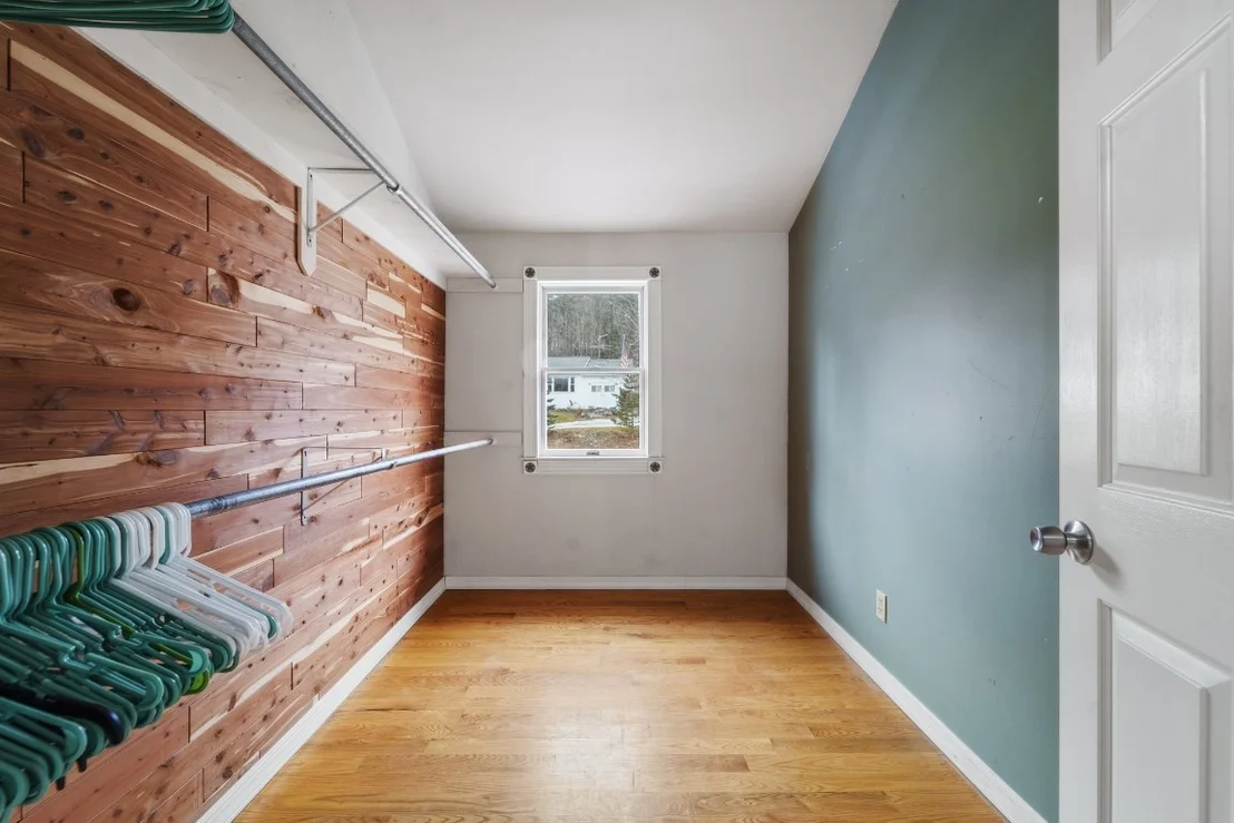 Photo of 592 Frank Hyde Road