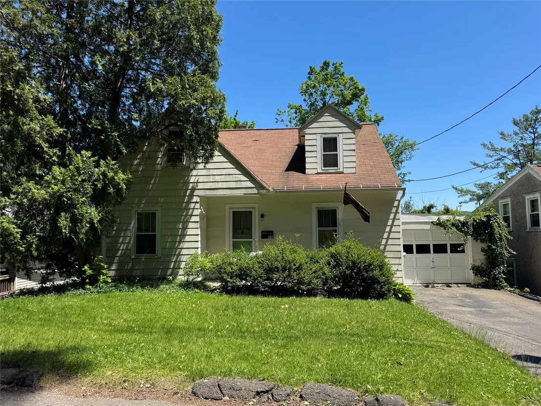 Photo of 531 Davis Avenue