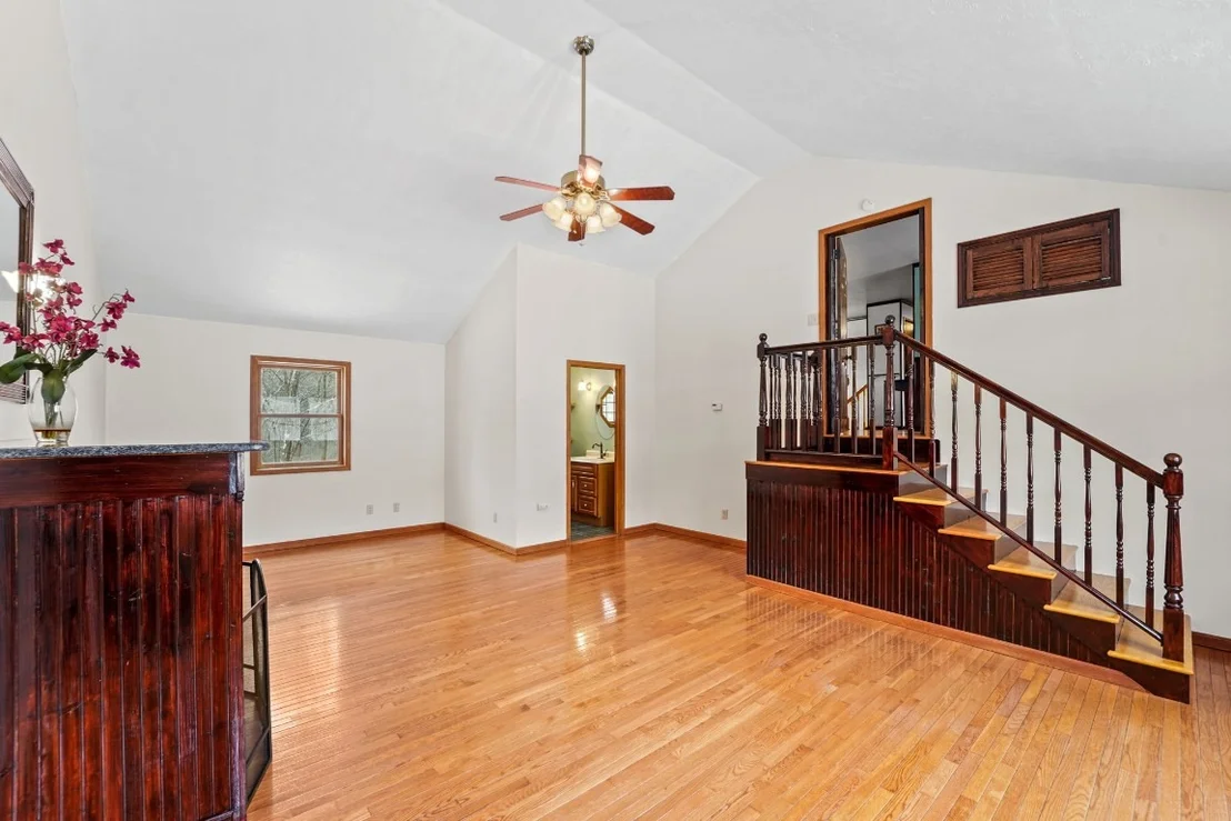Photo of 35 Howe Road