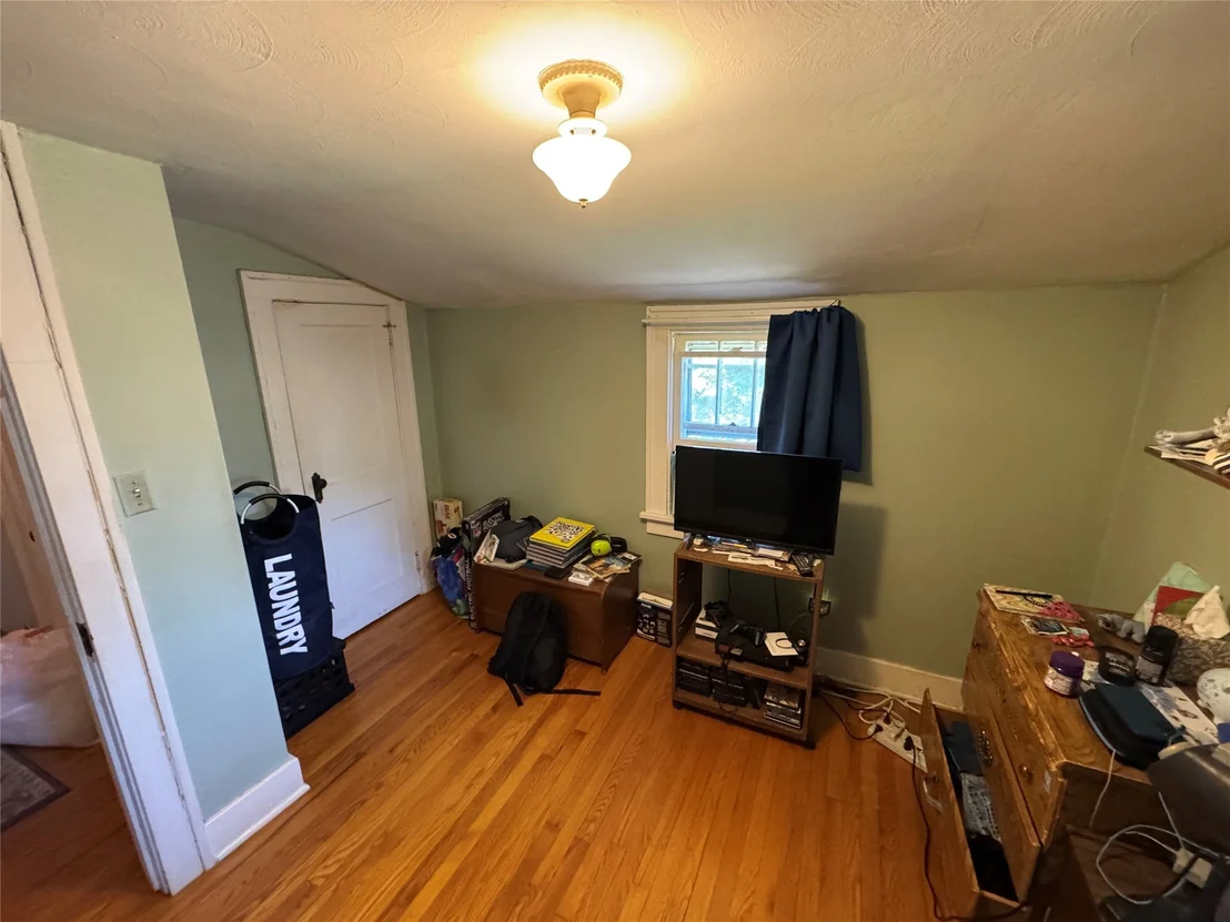 Photo of 531 Davis Avenue