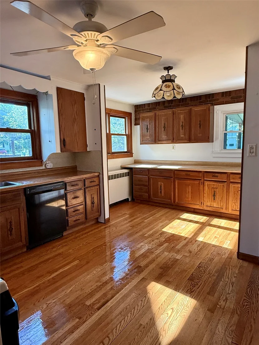 Photo of 232 Riverside Drive