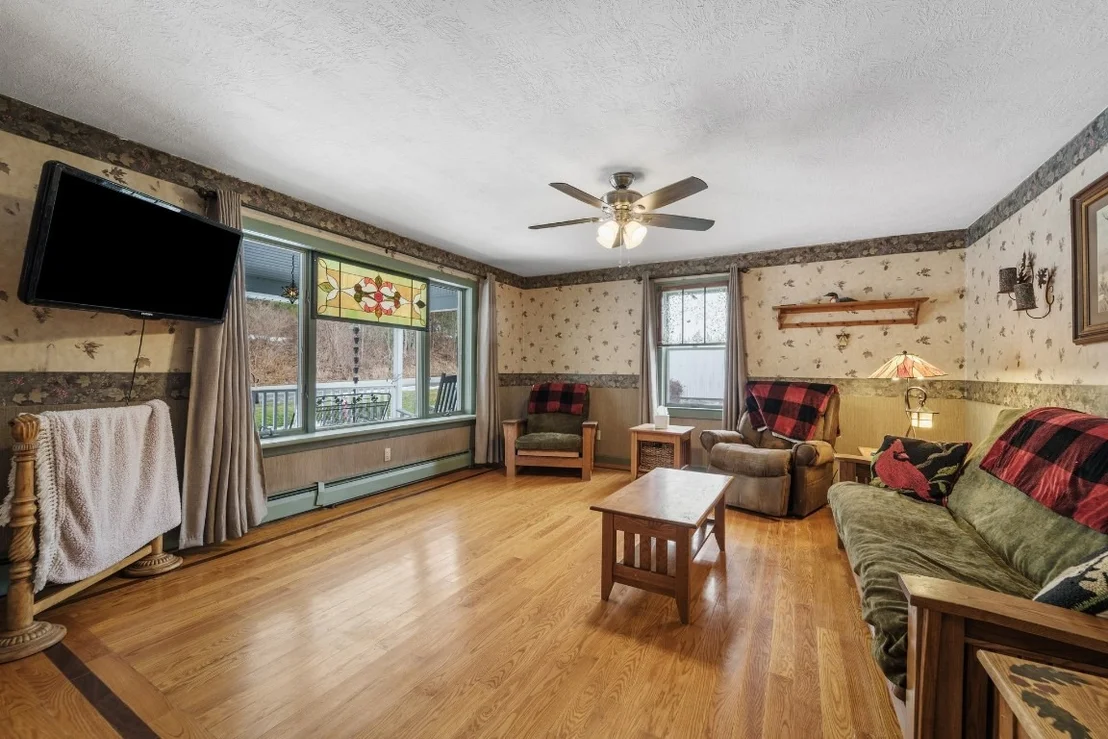 Photo of 592 Frank Hyde Road