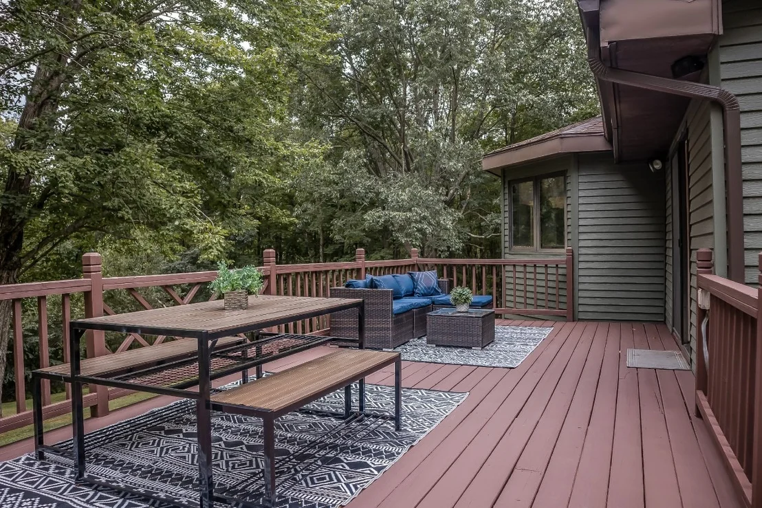 Photo of 283 Ahern Road