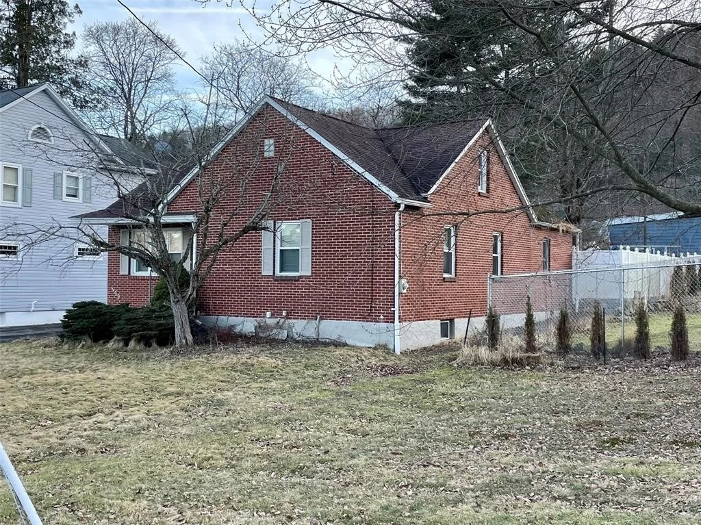 Photo of 149 Iris Drive