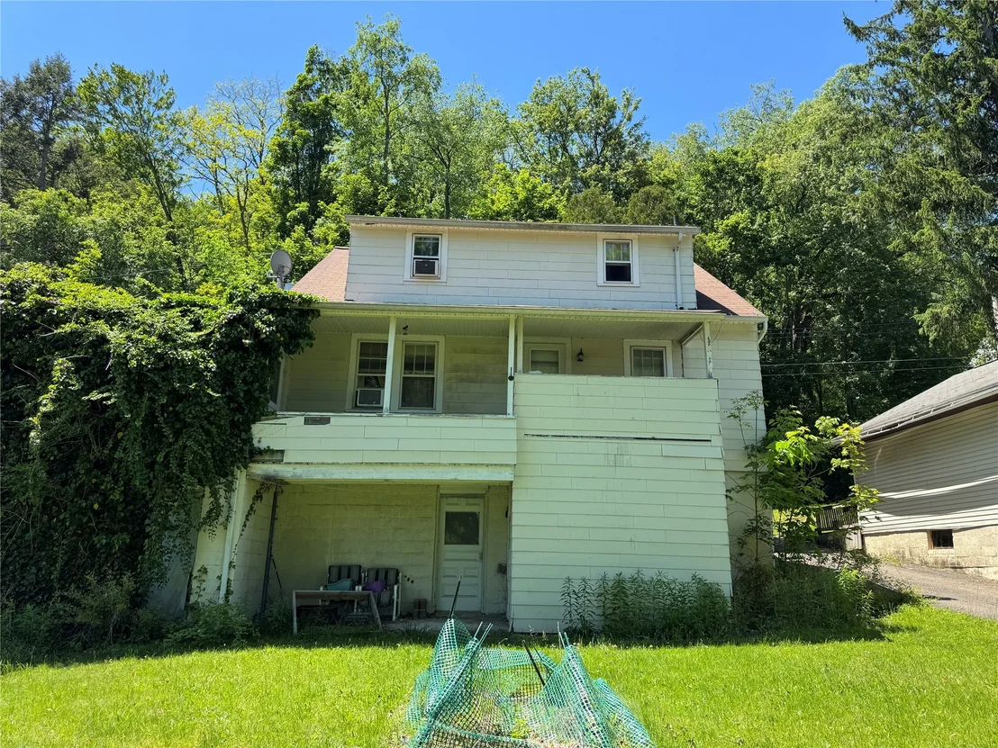 Photo of 531 Davis Avenue