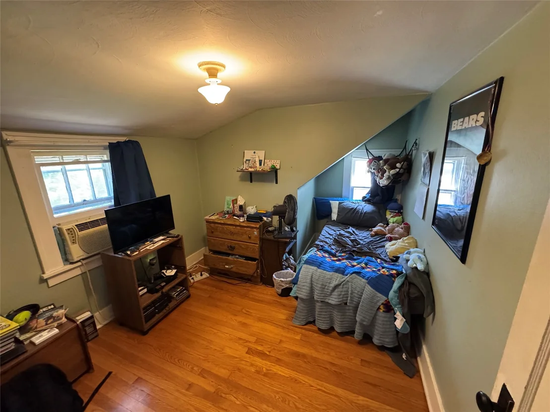 Photo of 531 Davis Avenue