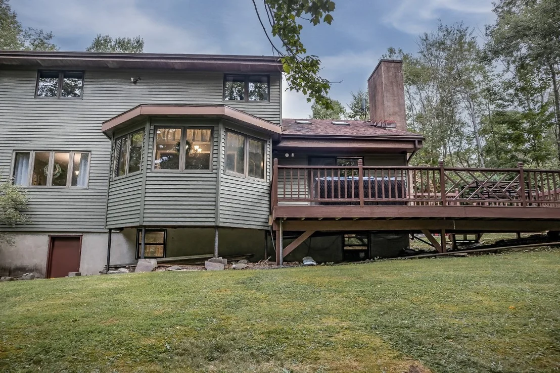 Photo of 283 Ahern Road