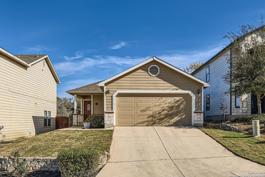Photo of 3747 Hideaway Grn