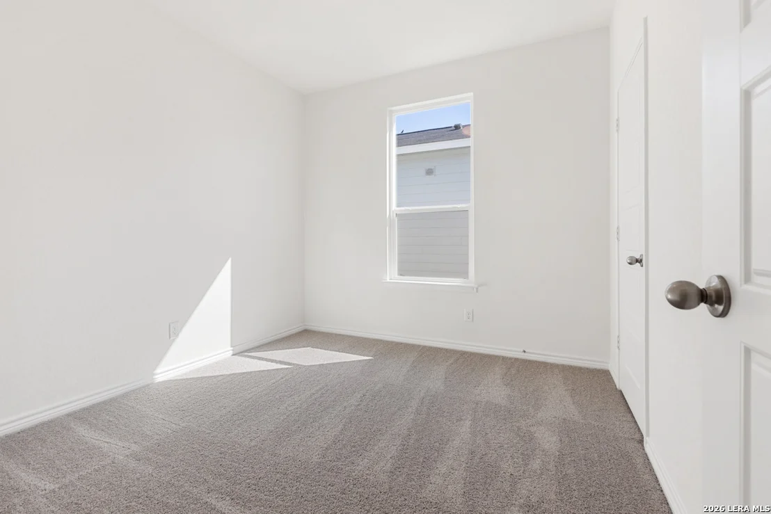 Photo of 10042 JAGGER AVENUE