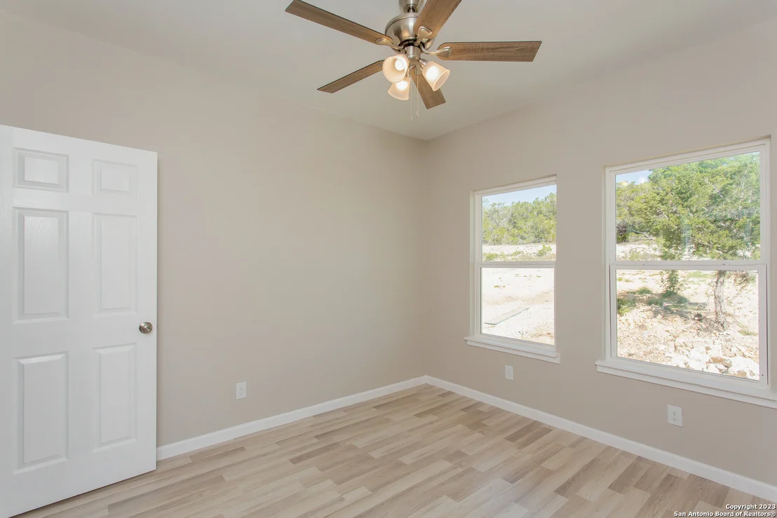 Photo of 716 Golf Course Dr E