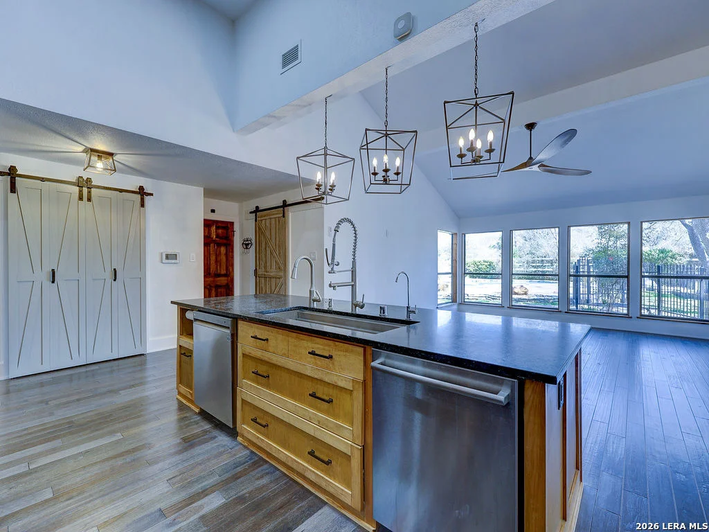 Photo of 29540 Red Bud Hill