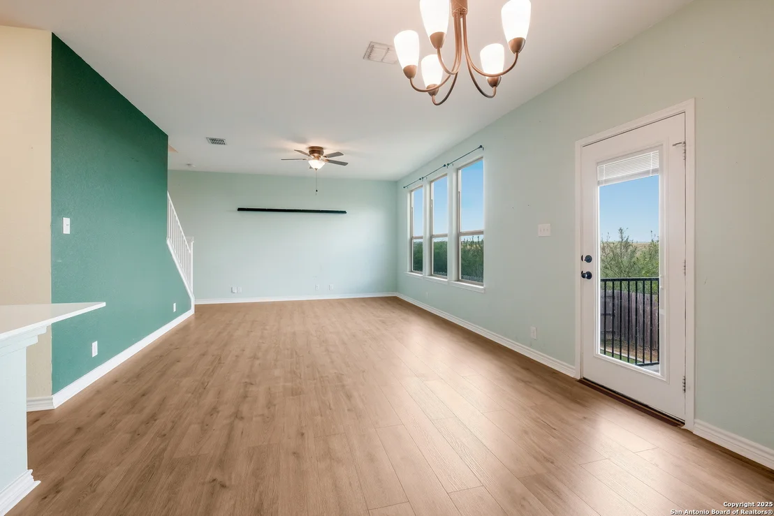 Photo of 4447 Tivoli