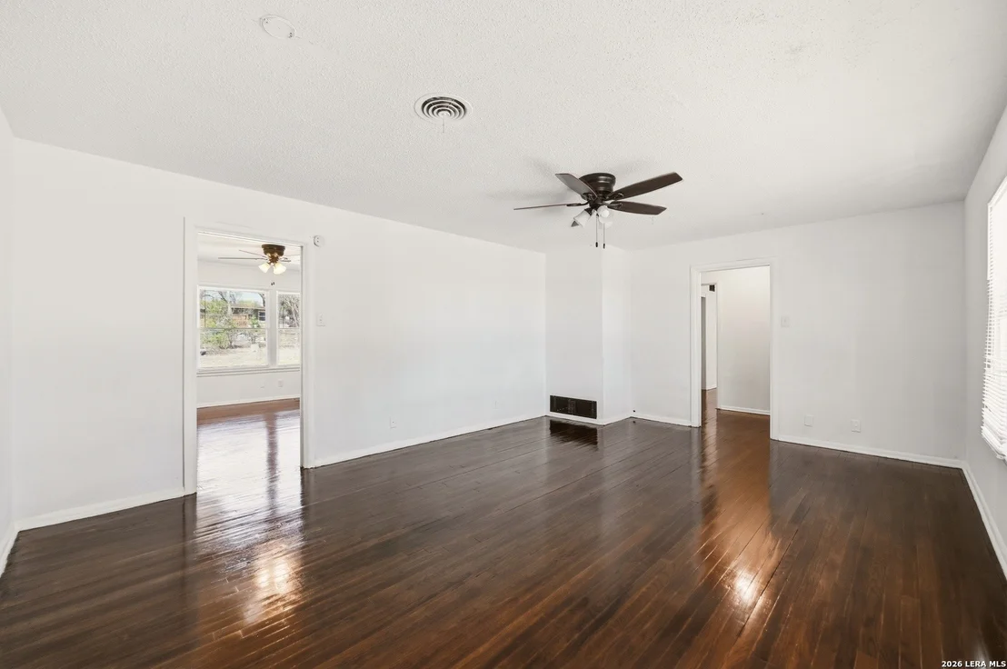 Photo of 219 Sunnycrest