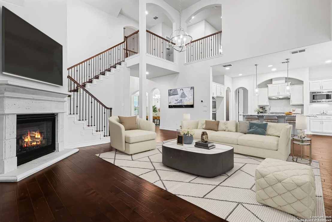Photo of 427 Evans Oak