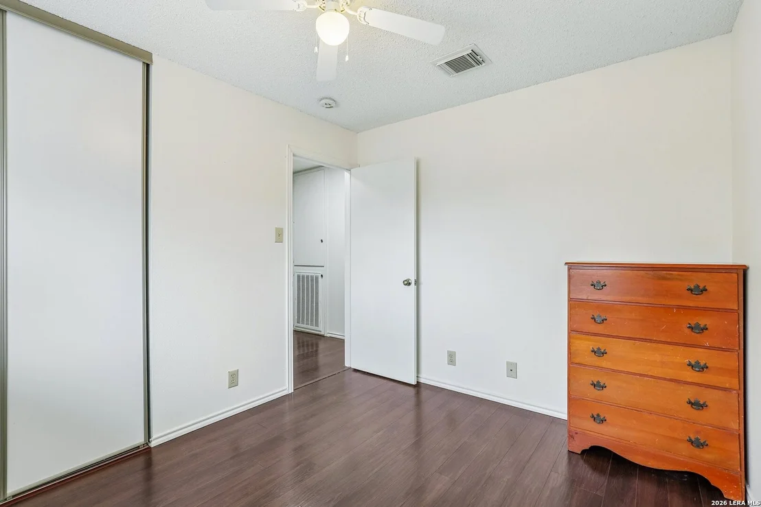 Photo of 8810 Bridgefield
