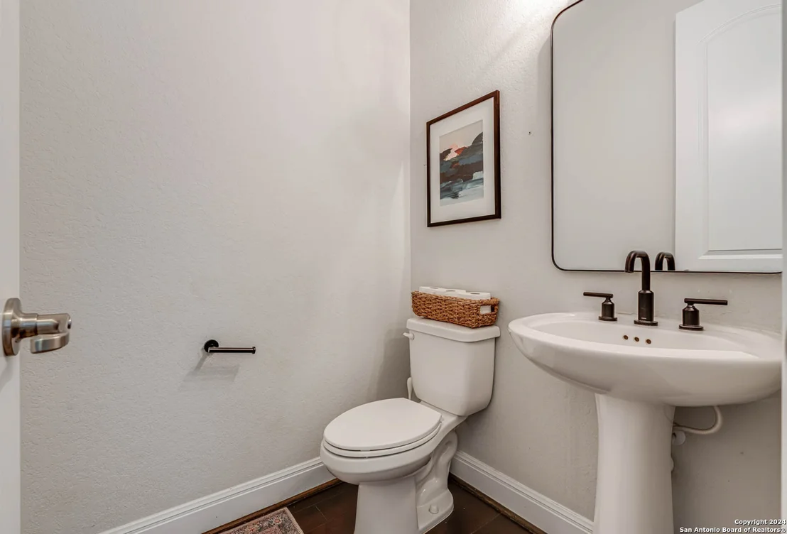 Photo of 17814 HILLSEDGE