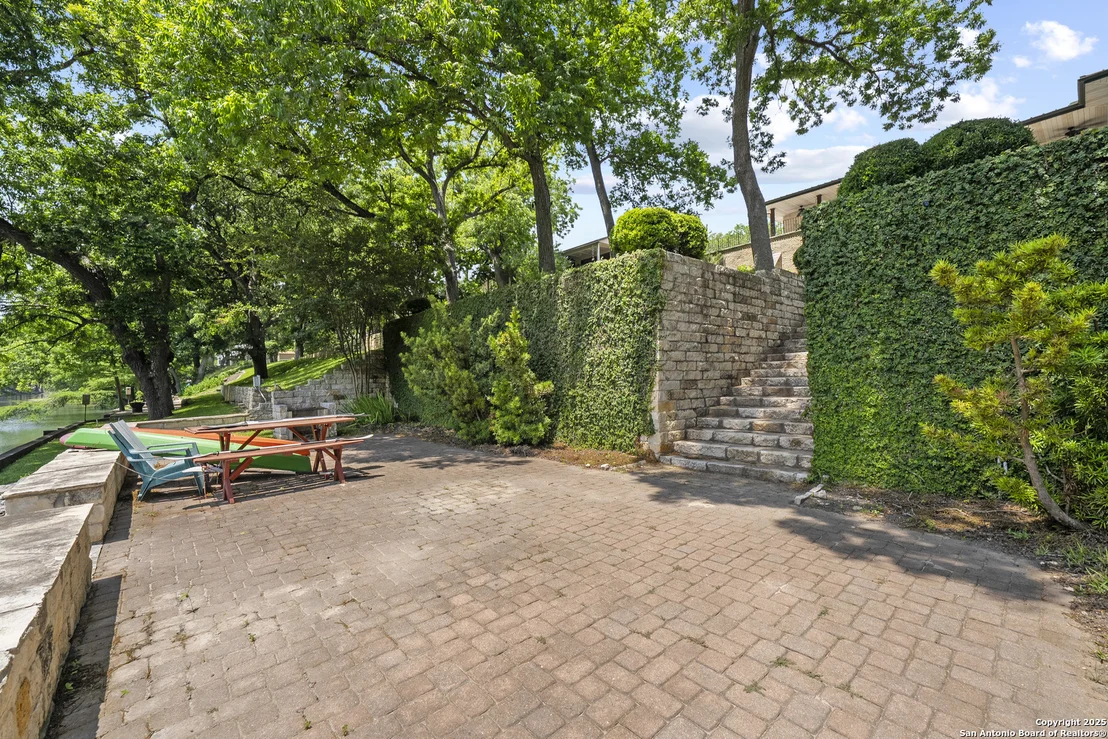 Photo of 1409 Edgewater Falls