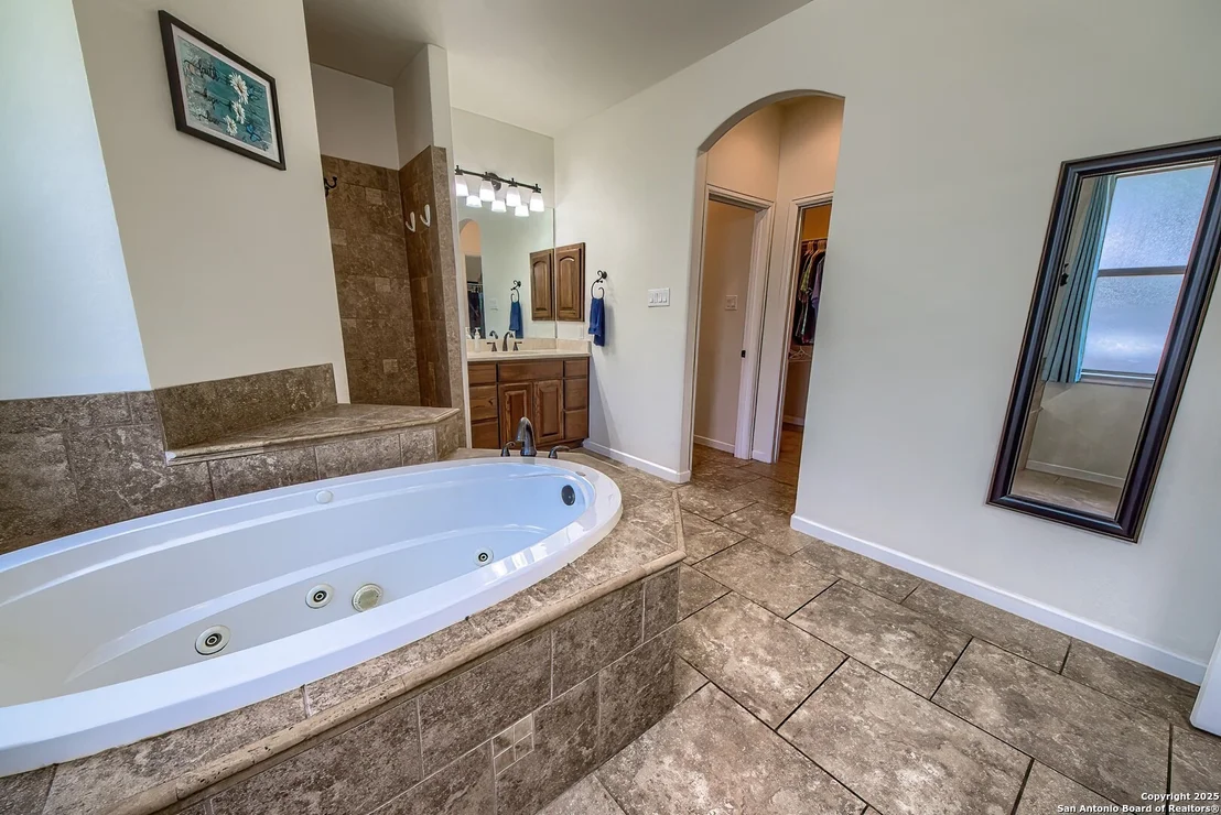 Photo of 141 Circle Six