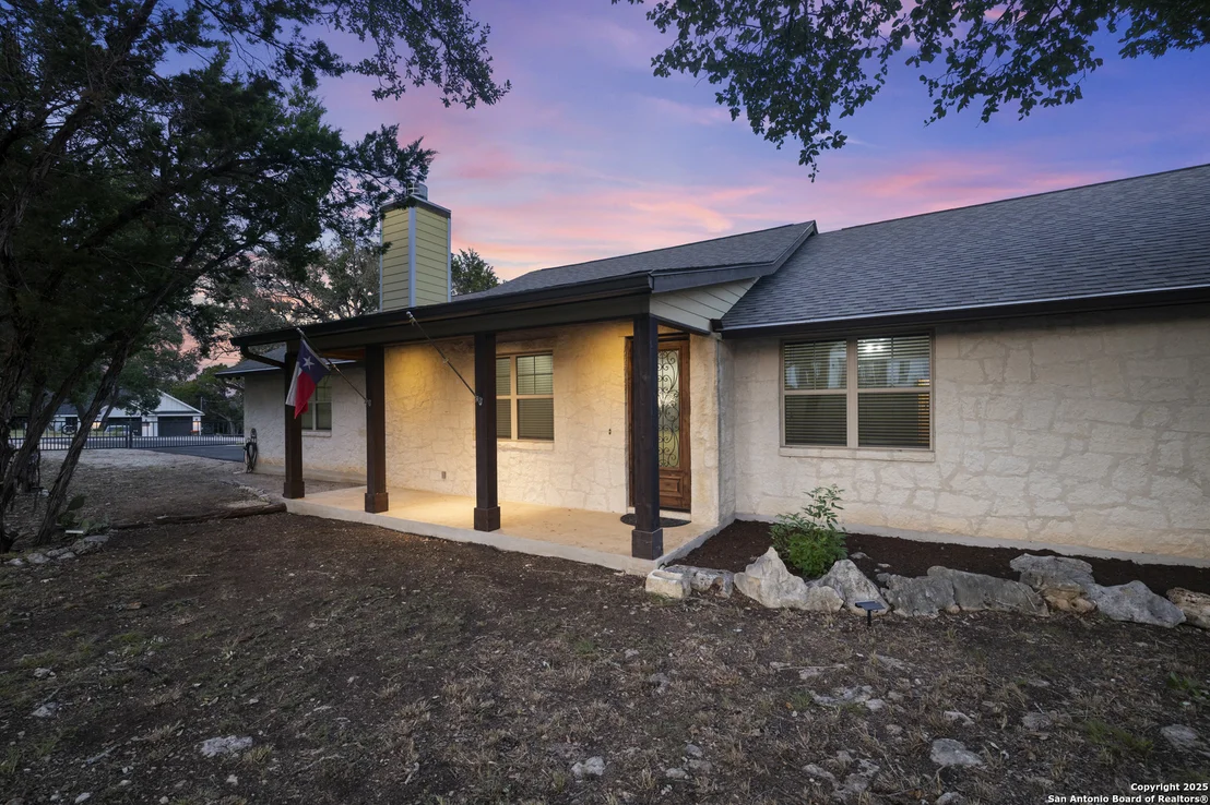 Photo of 103 Oak Forest