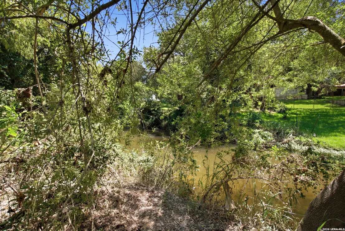 Photo of 109 CIBOLO CROSSING DR
