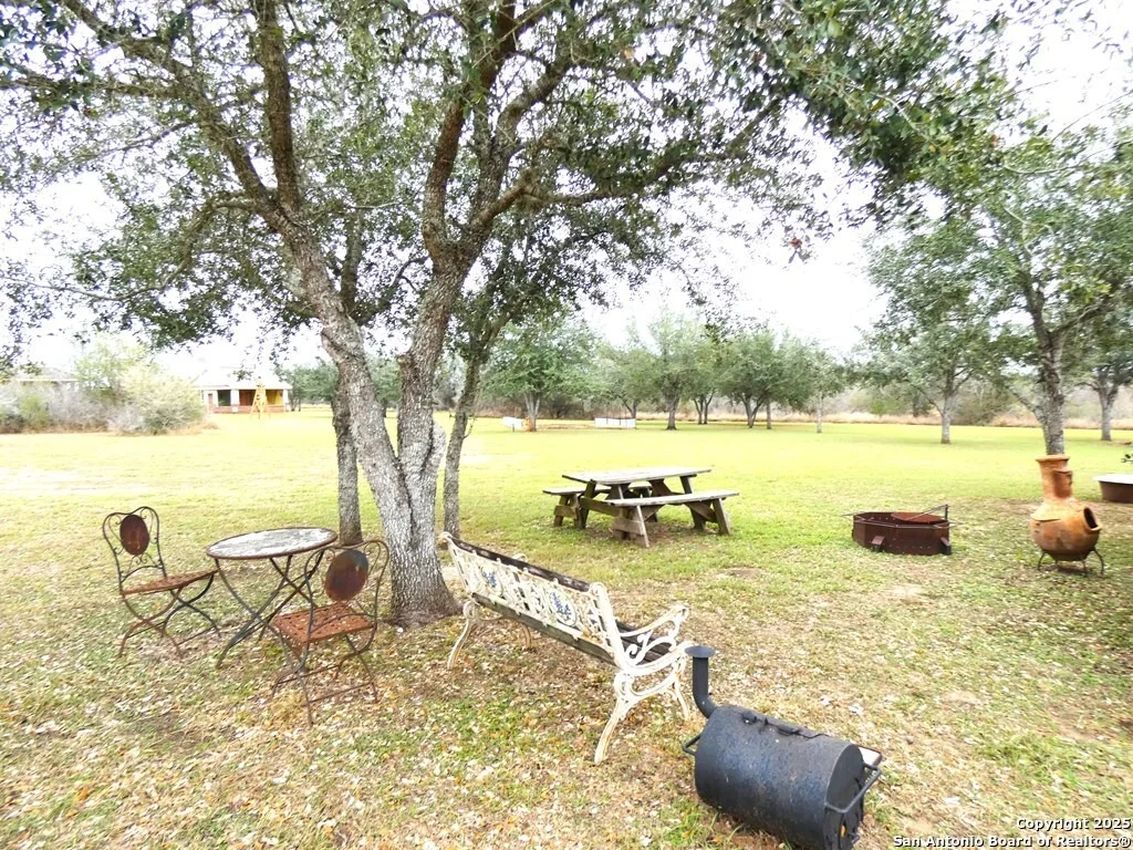 Photo of 283 Live Oak Rd