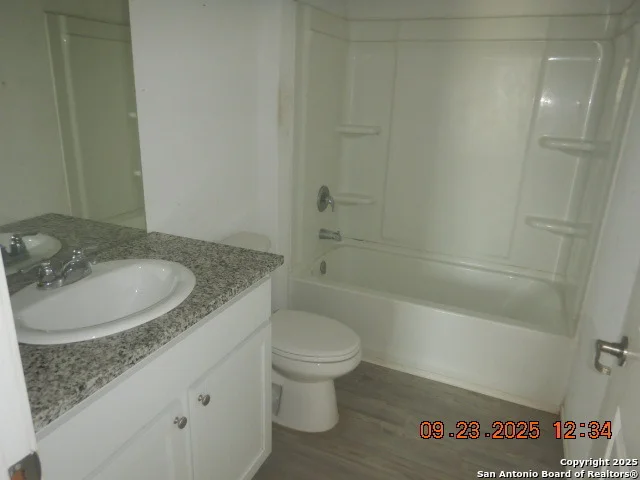 Photo of 711 Cook Bend