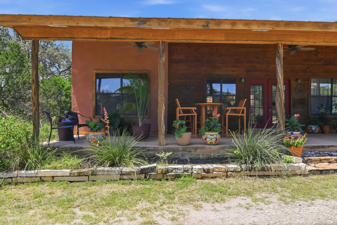 Photo of 423 KAHN RD