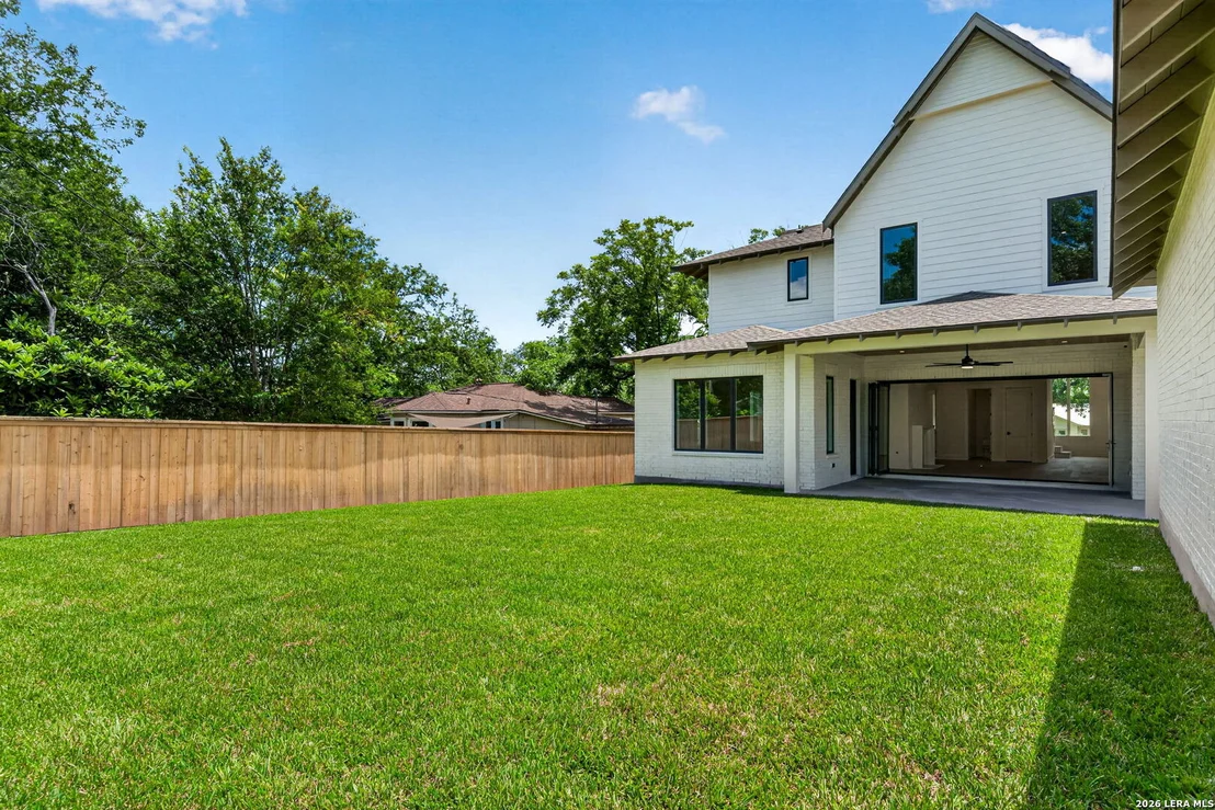 Photo of 255 CLAYWELL DR