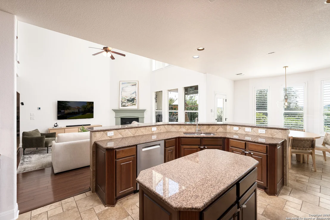 Photo of 24806 Ellesmere