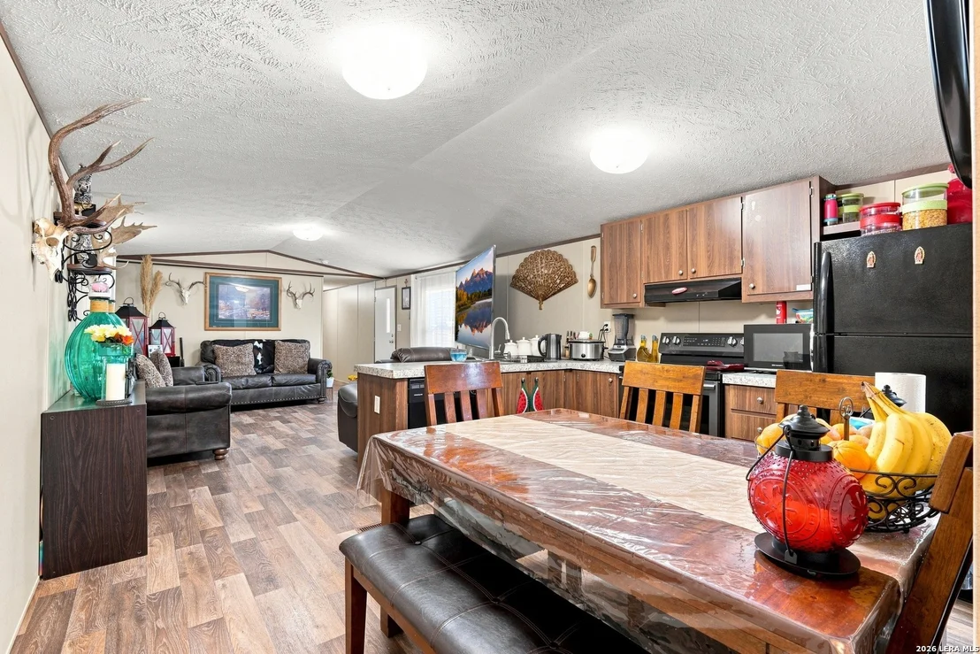 Photo of 735 PARK ST