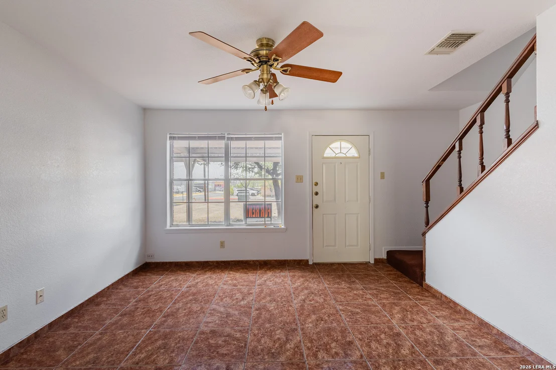 Photo of 121 Falcon Blvd