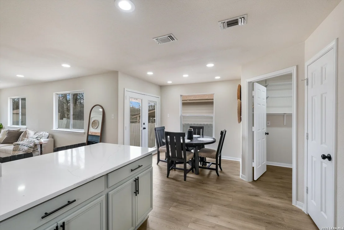 Photo of 5390 Chestnut View