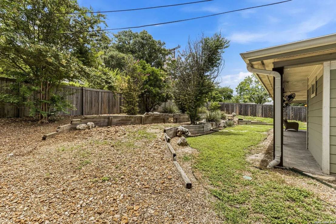 Photo of 3918 OAK TRL