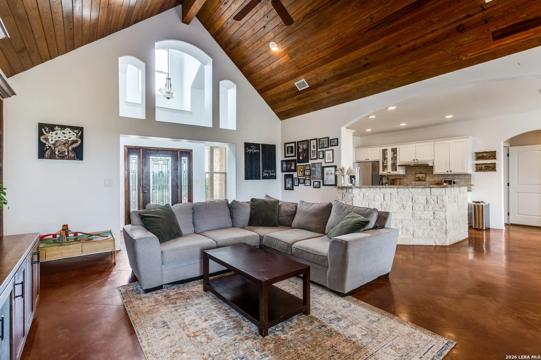 Photo of 106 RIVER MOUNTAIN DR