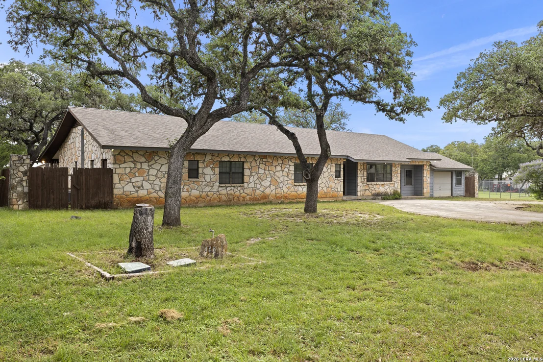 Photo of 165 SETTLERS CIR