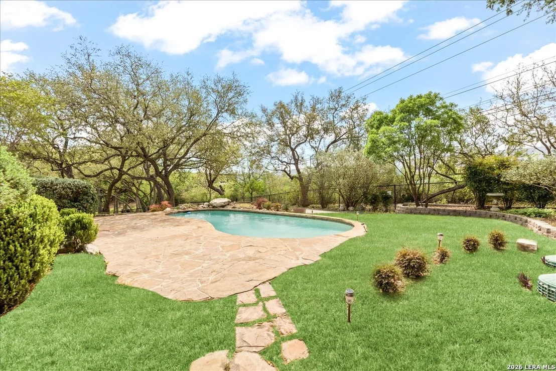 Photo of 4602 Scenic Cir