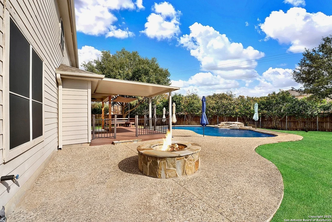Photo of 213 SPICE OAK LN