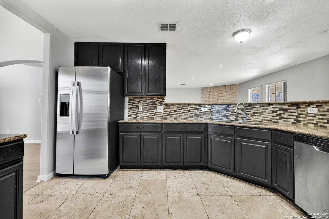 Photo of 611 PARK PT