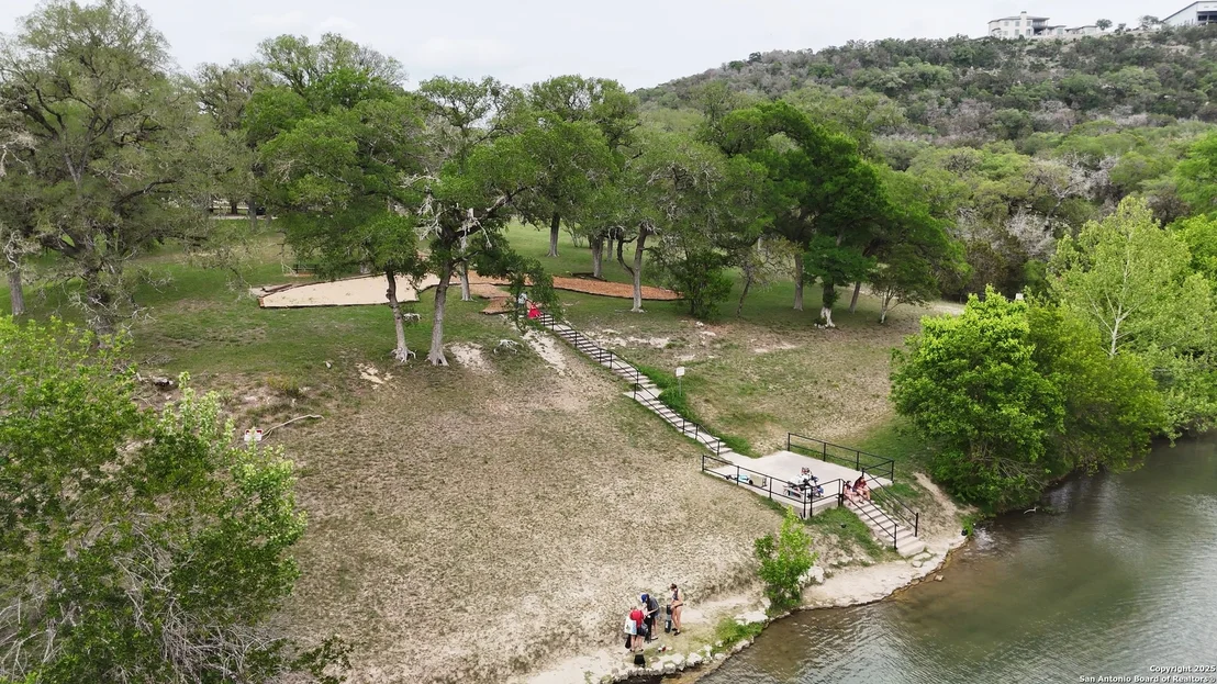 Photo of 725 Winding View